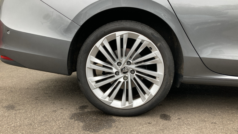 Skoda Superb 2.0 TDI SE L 5dr DSG Diesel Hatchback